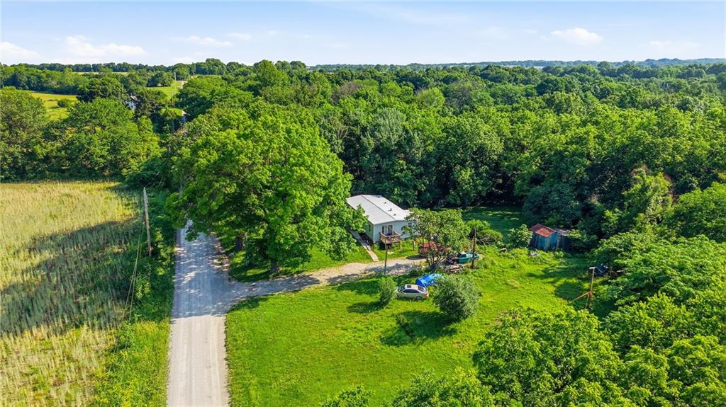 22207 South Excelsior Road Harrisonville, MO 64701 - Photo 11 of 38