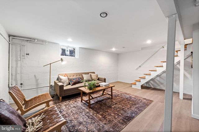 $840,000 | 12 East Linden Street, Alexandria, VA 22301