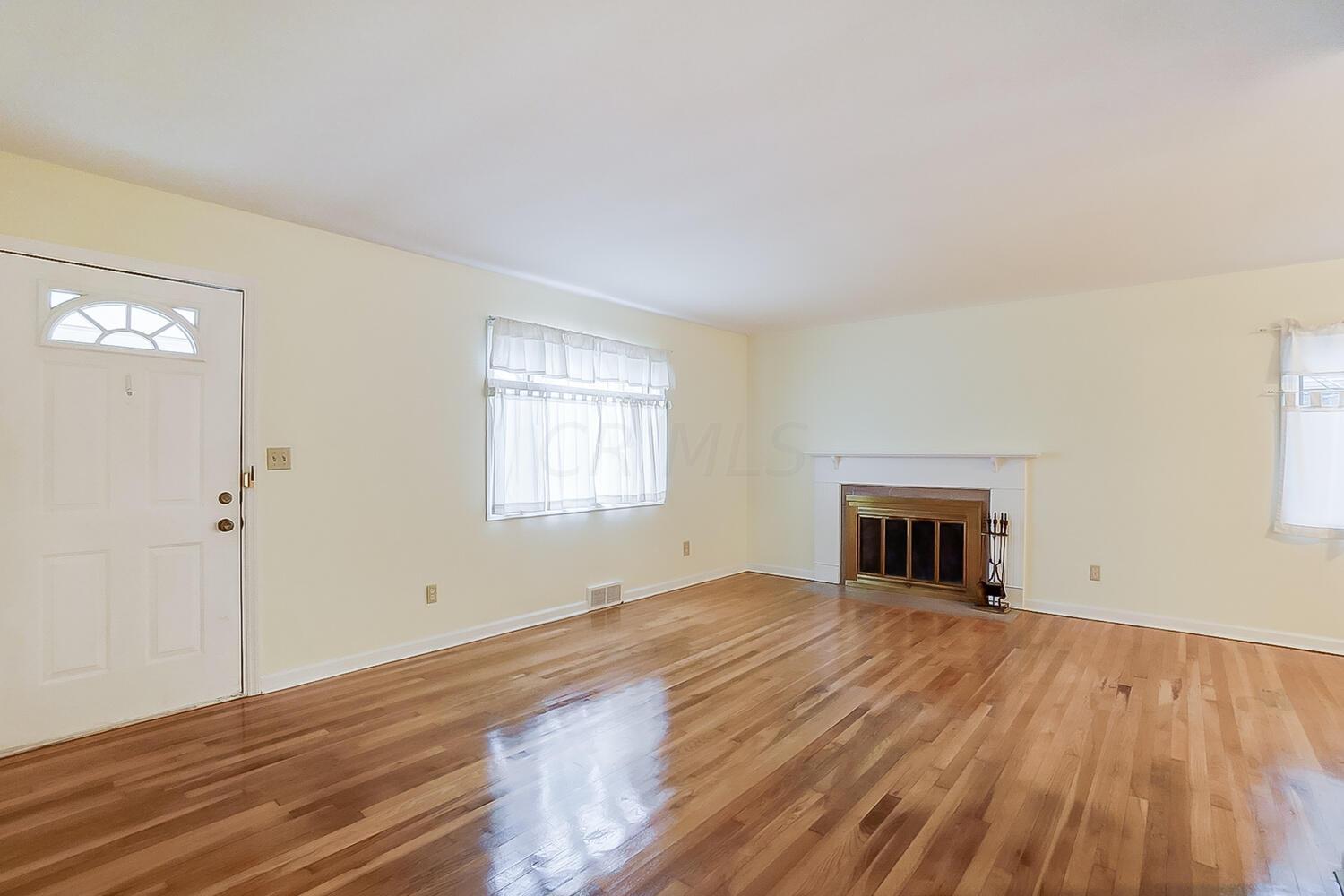 2017 Jervis Road Columbus, OH 43221 - Photo 4 of 40 50044179-005_web