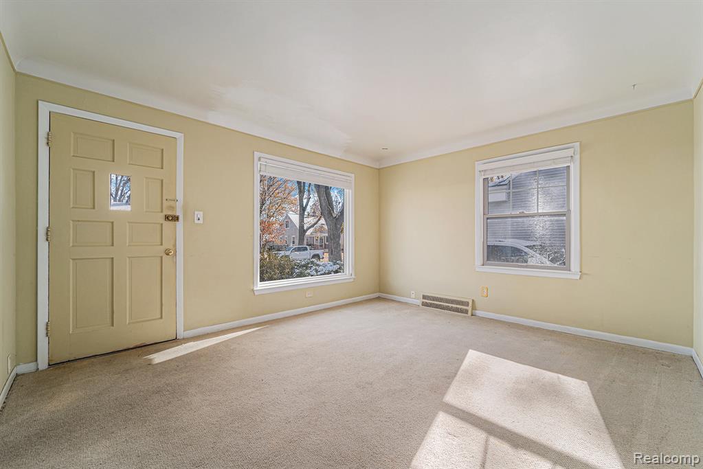 1341 Oakley Road Clawson, MI 48017 - Photo 4 of 12 Gallery Image 4