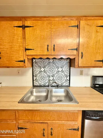 $319,900 | 195 Pleasant Hill Drive, Battle Mountain, NV 89820