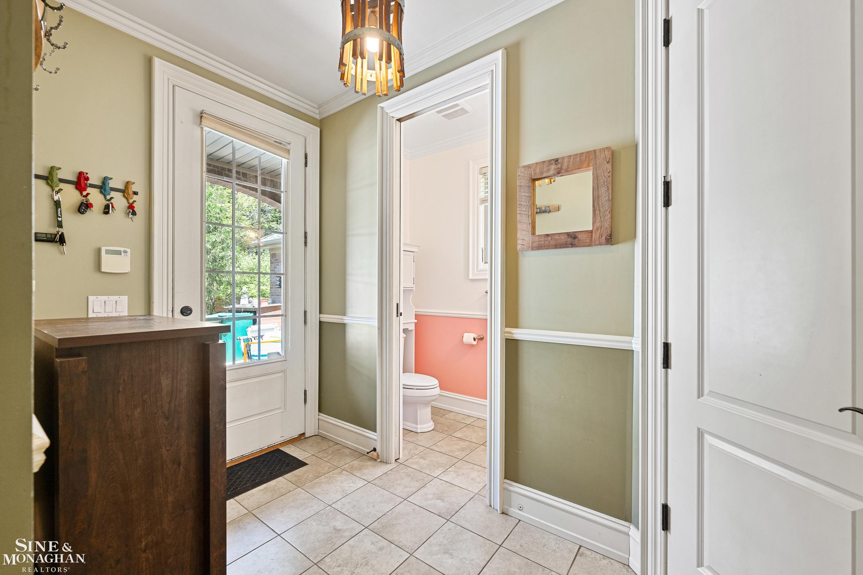 1036 Whittier Road Grosse Pointe, MI 48230 - Photo 19 of 48 50150714-8F902B3A-7616-4A07-A68D-0E7493DD46B4.JPG