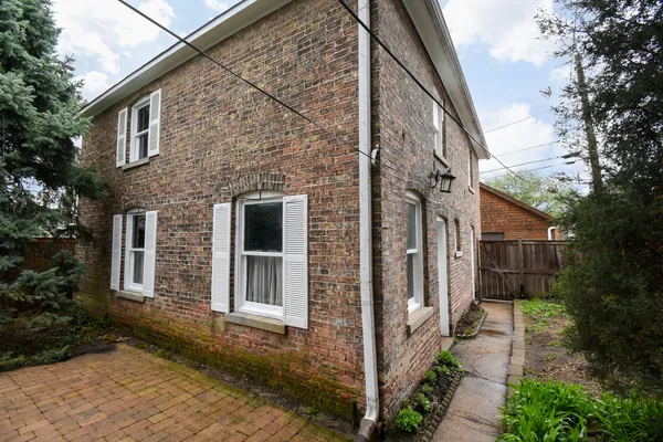 $620,000 | 1042 South Kenilworth Avenue, Oak Park, IL 60304
