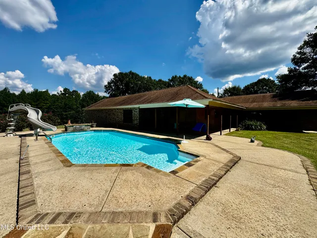 $430,000 | 250-274 Everett Church Road, Mendenhall, MS 39114