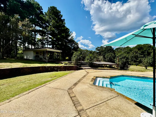 $430,000 | 250-274 Everett Church Road, Mendenhall, MS 39114