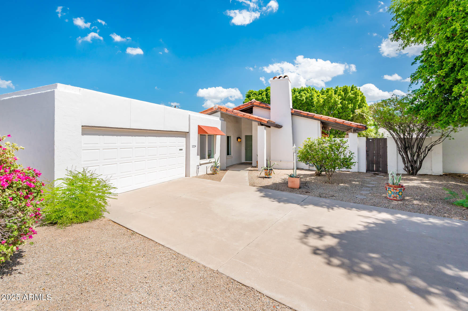 1224 East Rancho Drive Phoenix, AZ 85014 - Photo 6 of 38 a house view with a outdoor space