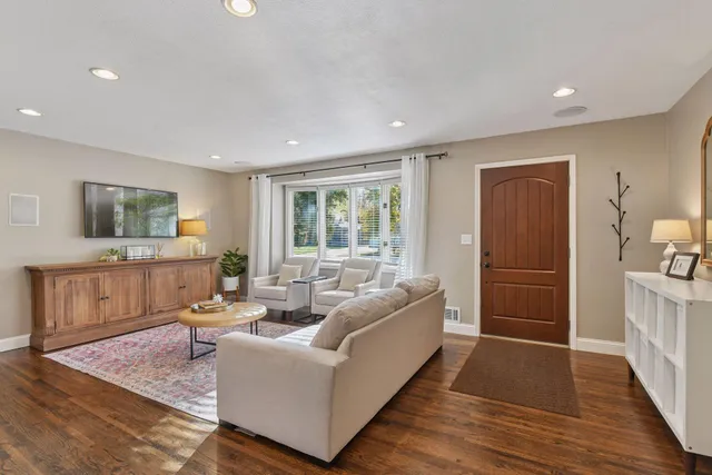 $575,000 | 15630 2nd Avenue North, Plymouth, MN 55447