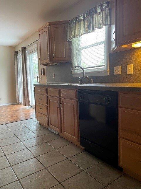 1501 Colonial Road Muskegon, MI 49441 - Photo 5 of 21 Colonial 8