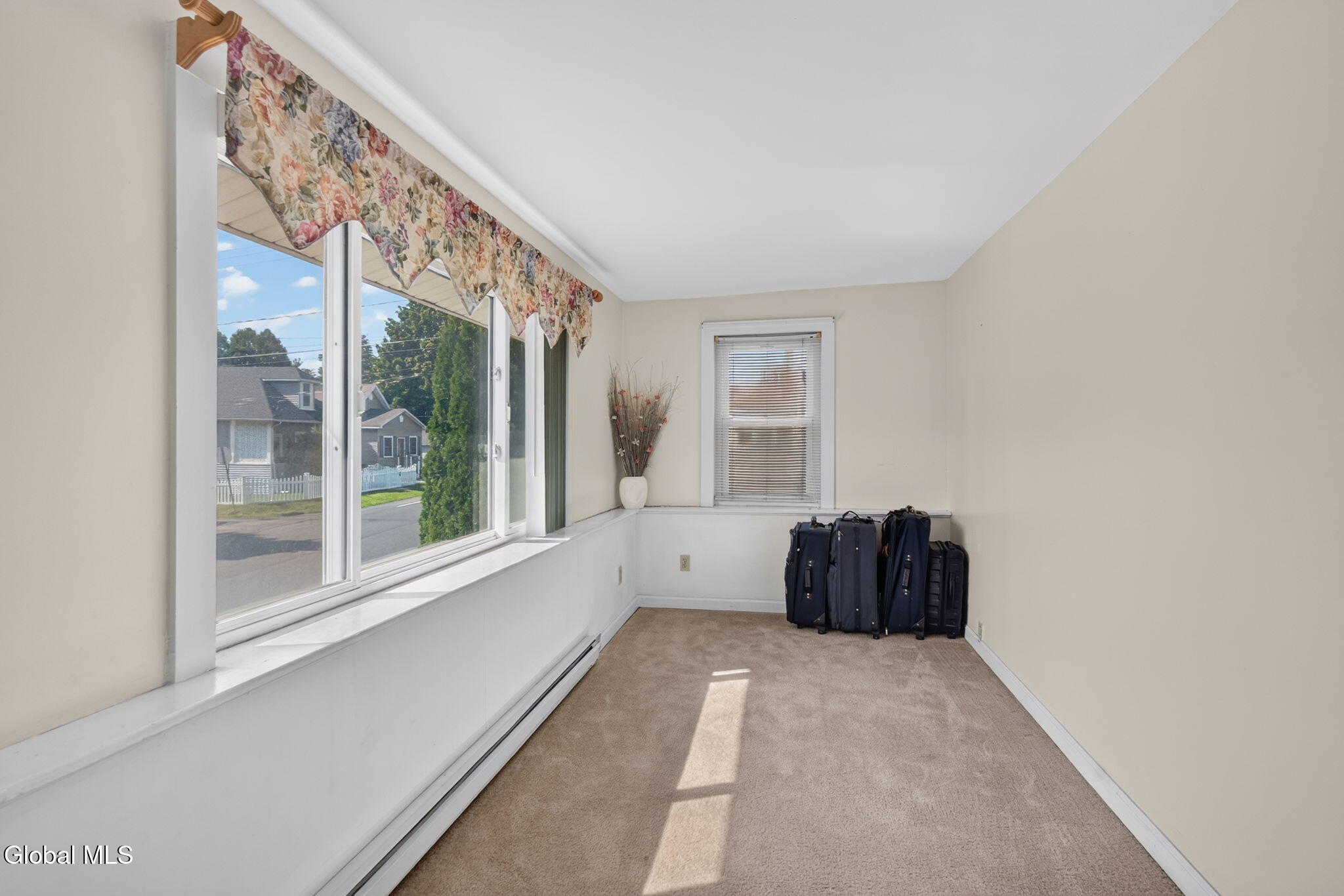 17 Osborne Road Colonie, NY 12205 - Photo 8 of 47 Sunroom