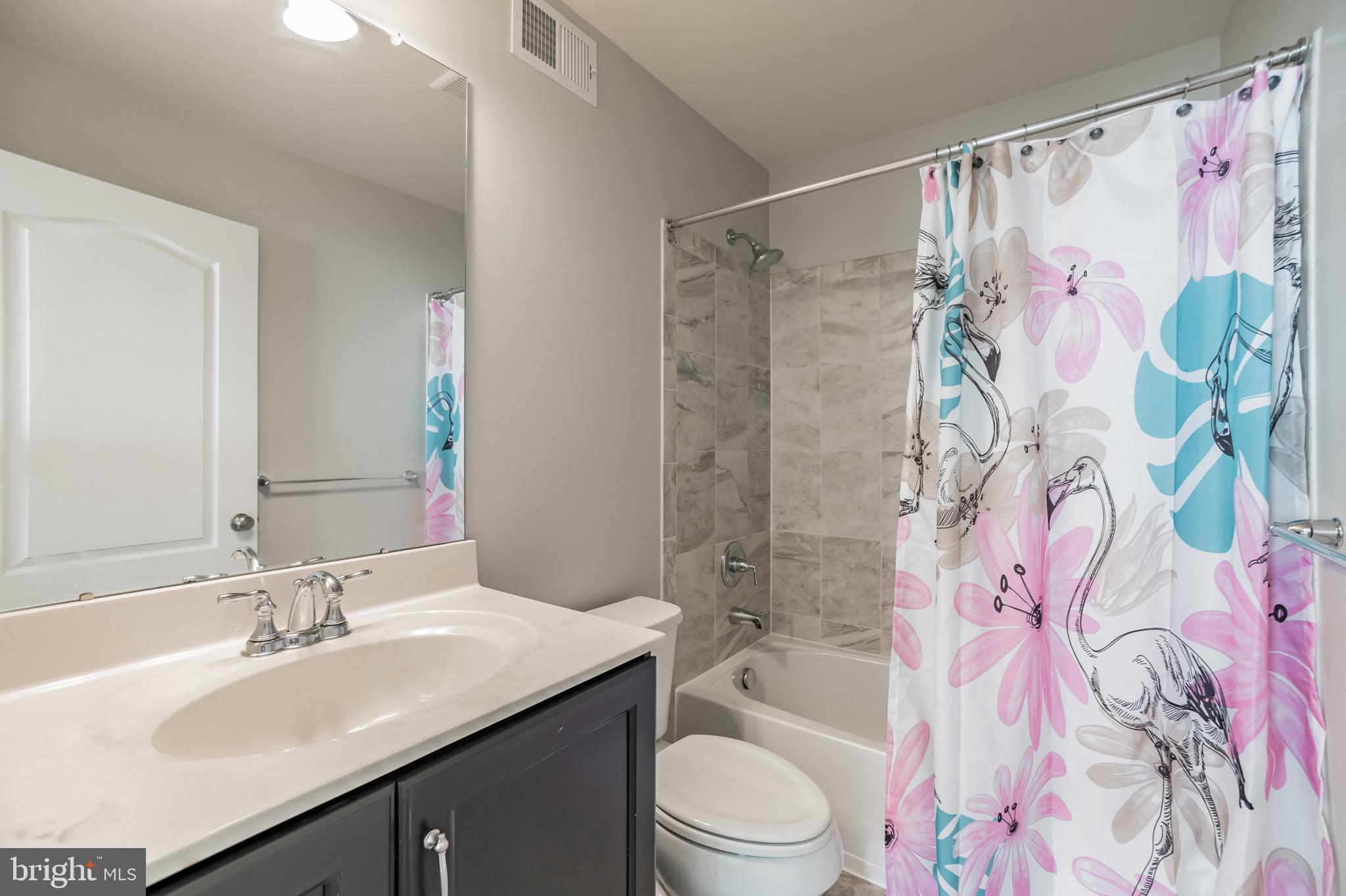 317 Corvus Circle Springfield, PA 19064 - Photo 31 of 44 Upper Level Hall Bath