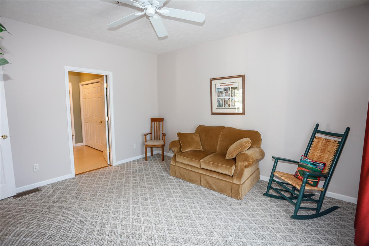 34 Mammoth Road, Unit 8 Hooksett, NH 03106 - Photo 20 of 40