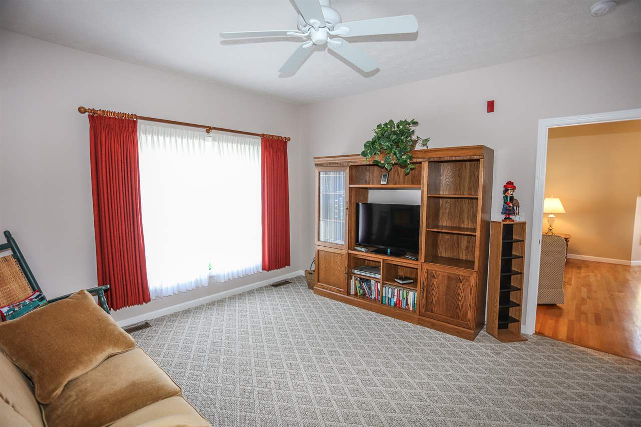 34 Mammoth Road, Unit 8 Hooksett, NH 03106 - Photo 21 of 40