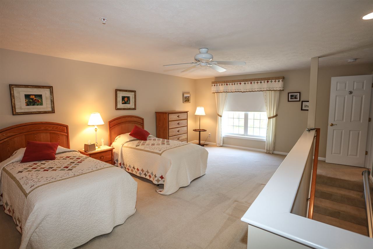 34 Mammoth Road, Unit 8 Hooksett, NH 03106 - Photo 28 of 40
