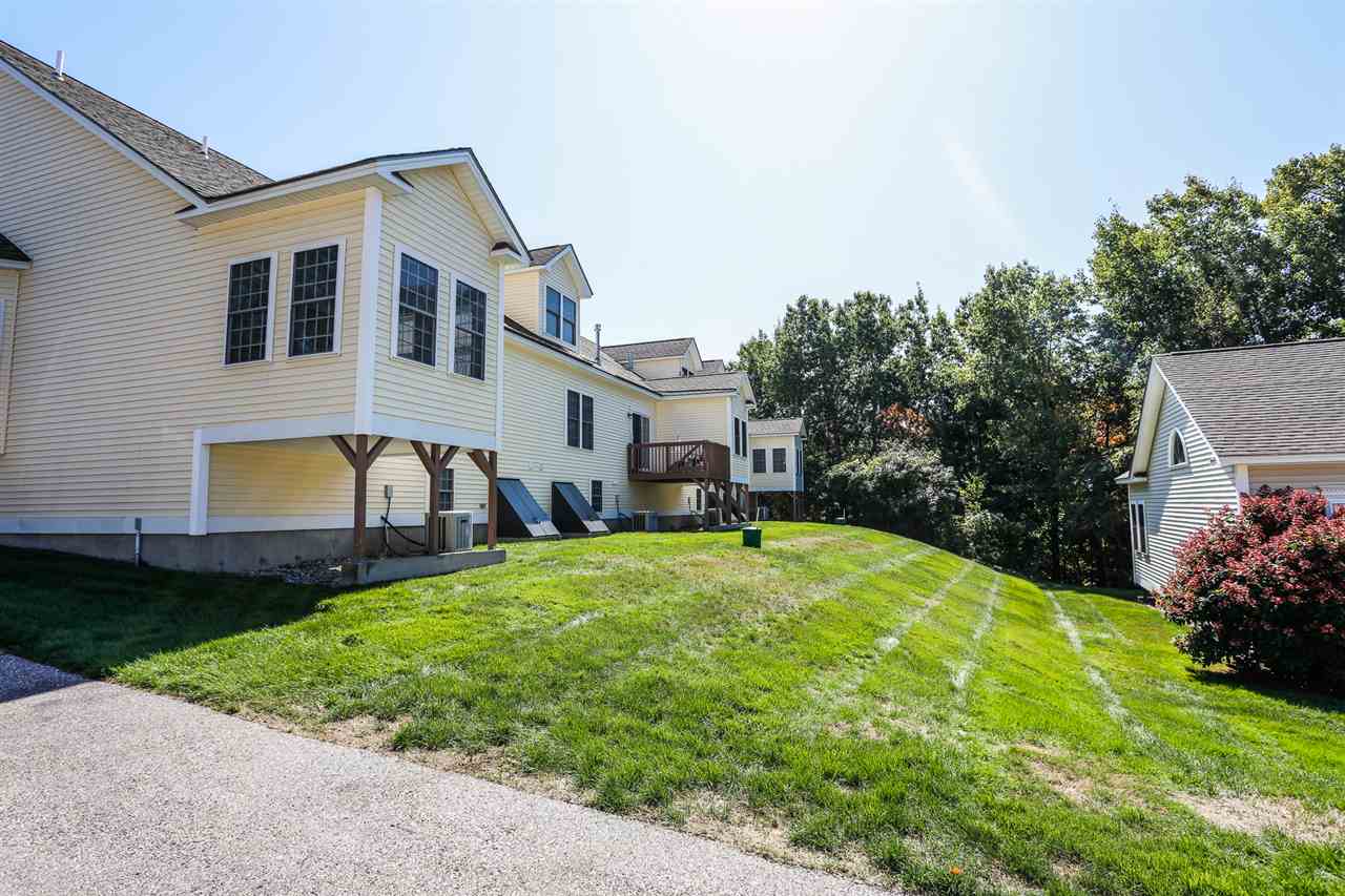 34 Mammoth Road, Unit 8 Hooksett, NH 03106 - Photo 4 of 40