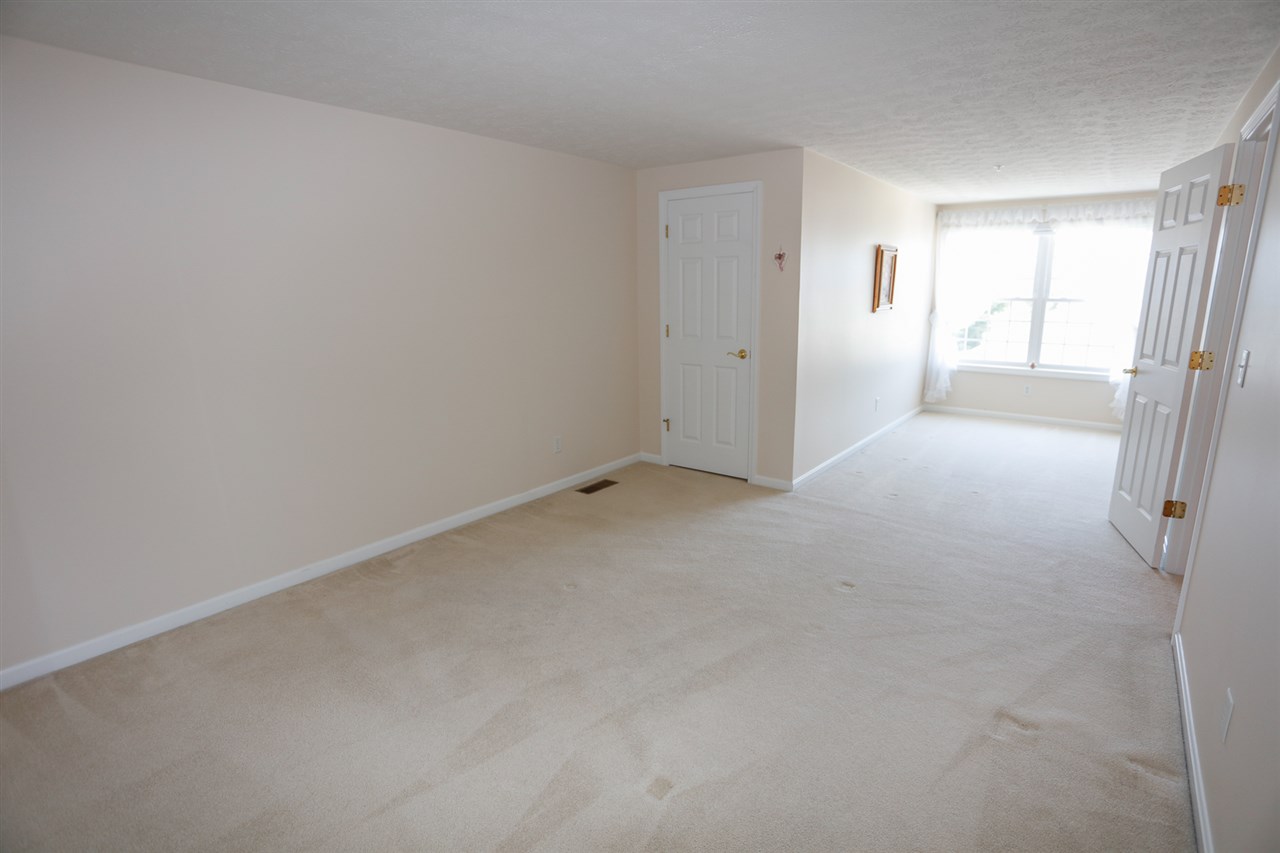 34 Mammoth Road, Unit 8 Hooksett, NH 03106 - Photo 31 of 40