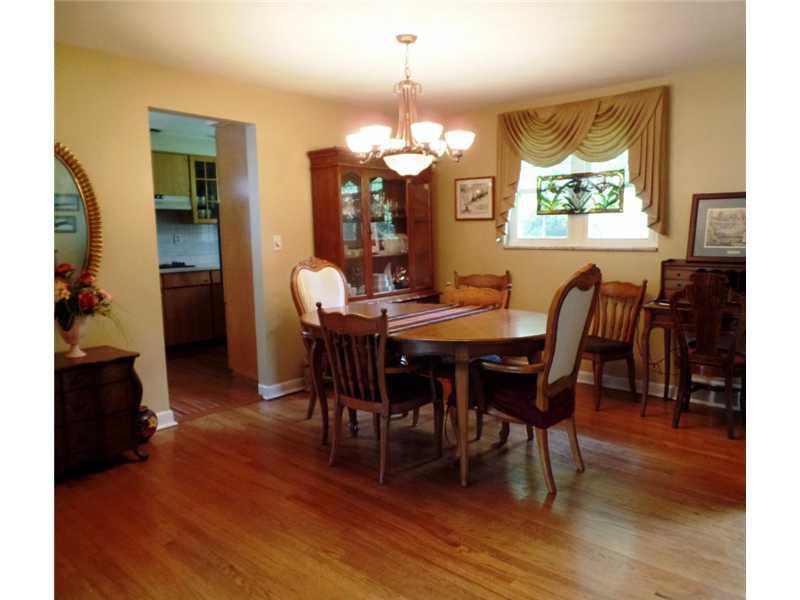 257 Johnston Road Upper St. Clair, PA 15241 - Photo 4 of 20 Dining Room.