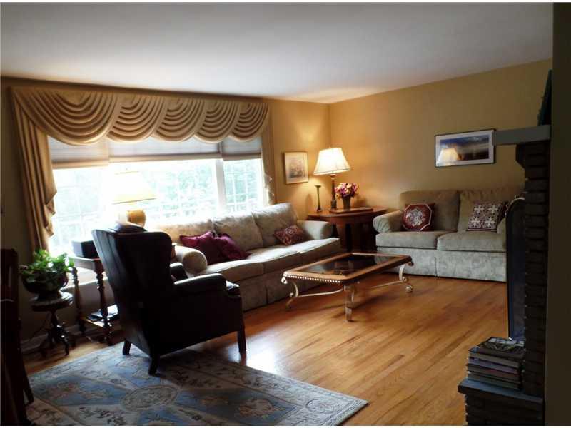 257 Johnston Road Upper St. Clair, PA 15241 - Photo 5 of 20 Living Room.
