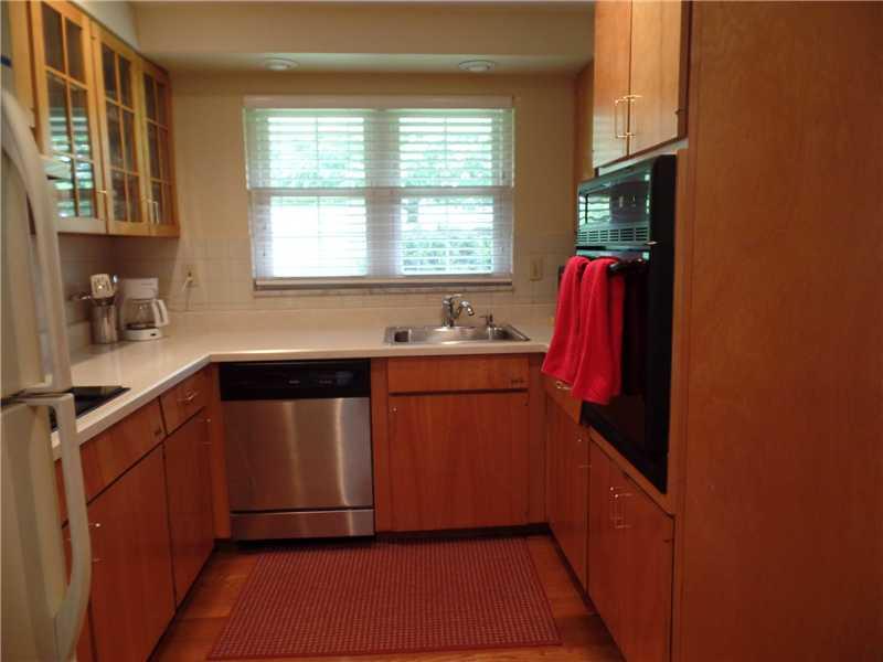 257 Johnston Road Upper St. Clair, PA 15241 - Photo 9 of 20 Kitchen.