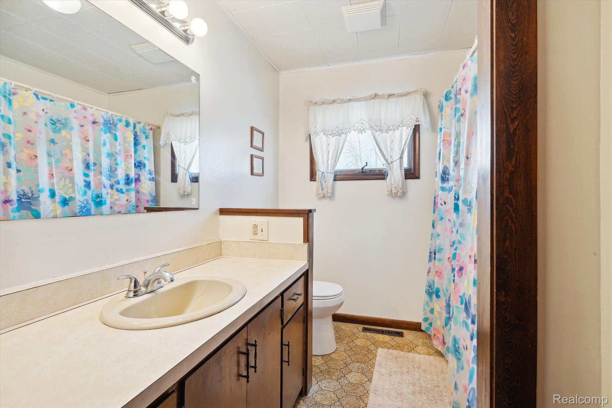 10551 Goodall Road Durand, MI 48429 - Photo 19 of 36 Gallery Image 19