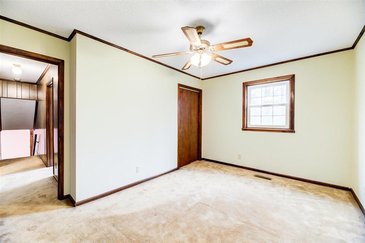 324 Bland Road Clinton, TN 37716 - Photo 16 of 35 17-324-Bland-Rd-Clinton-TN-17