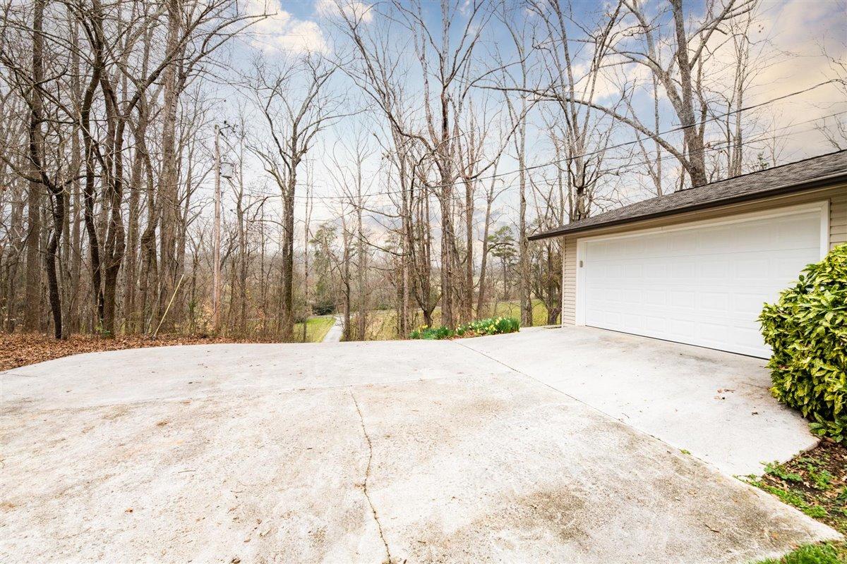 324 Bland Road Clinton, TN 37716 - Photo 29 of 35 30-324-Bland-Rd-Clinton-TN-31