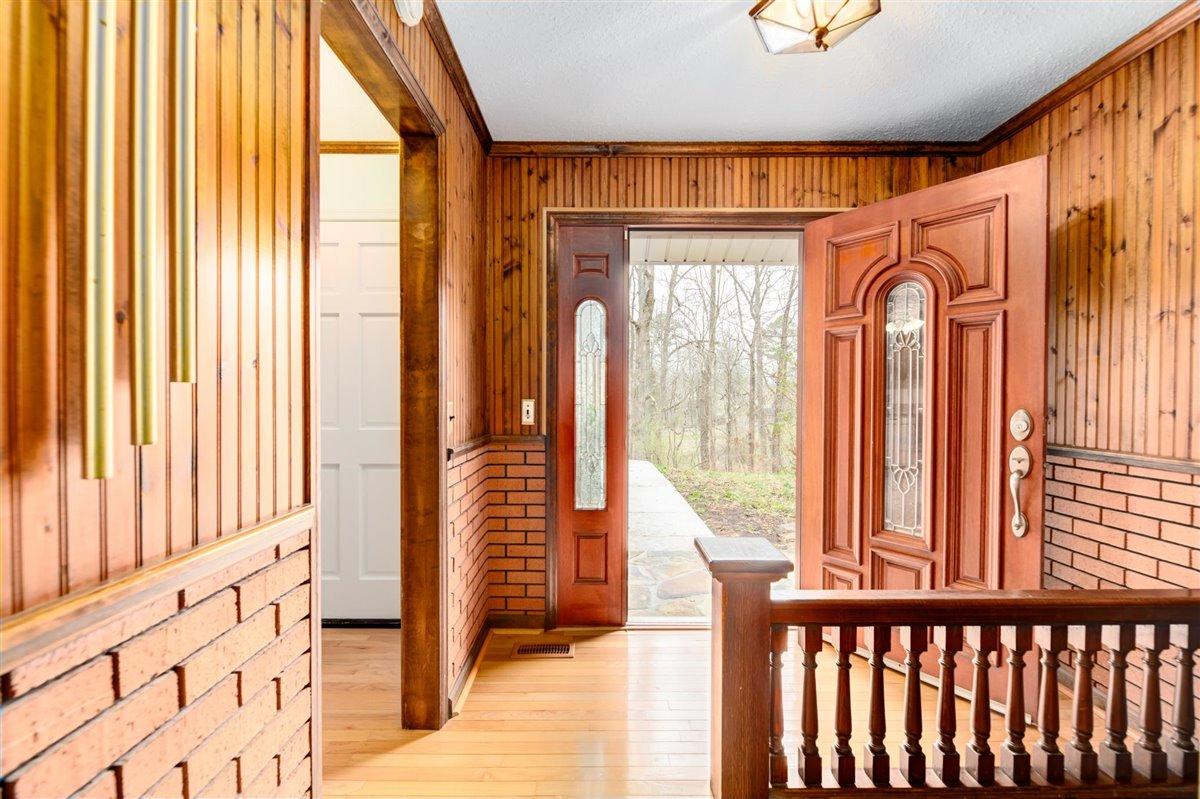324 Bland Road Clinton, TN 37716 - Photo 4 of 35 04-324-Bland-Rd-Clinton-TN-4
