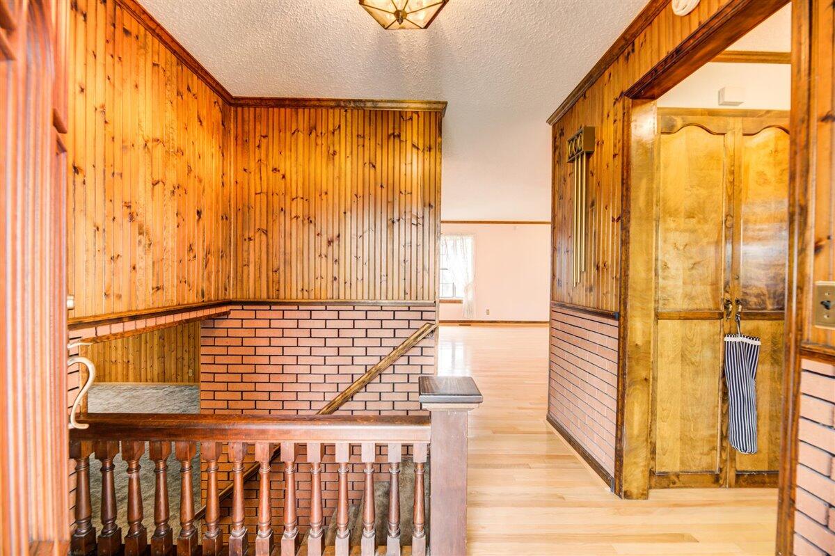 324 Bland Road Clinton, TN 37716 - Photo 5 of 35 05-324-Bland-Rd-Clinton-TN-5