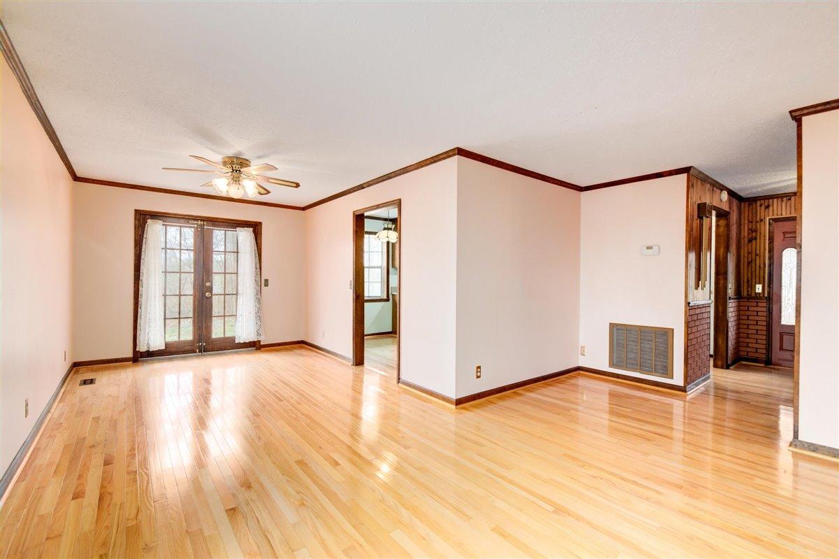 324 Bland Road Clinton, TN 37716 - Photo 8 of 35 08-324-Bland-Rd-Clinton-TN-8