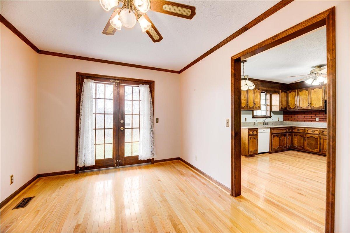 324 Bland Road Clinton, TN 37716 - Photo 9 of 35 09-324-Bland-Rd-Clinton-TN-9