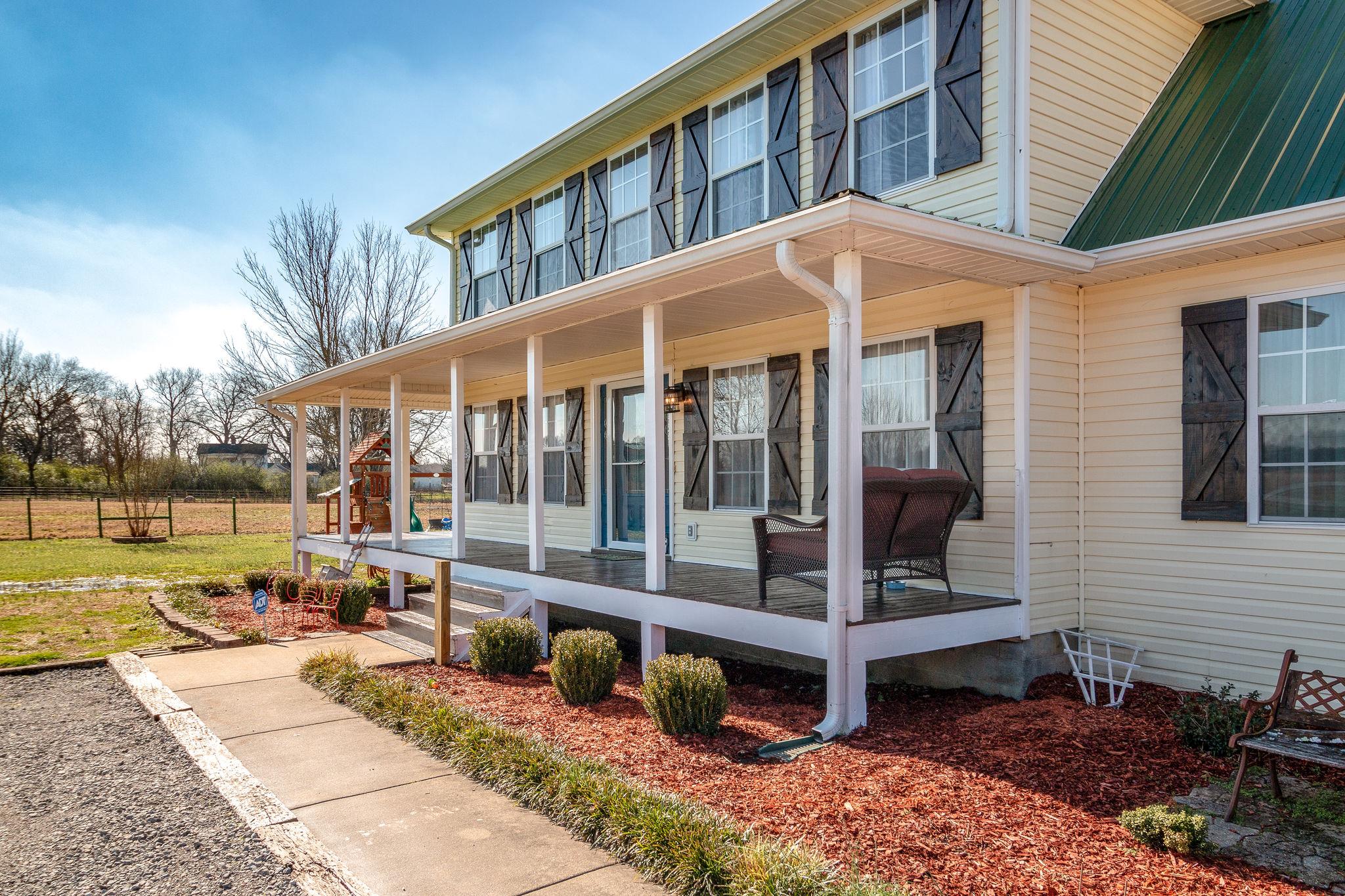 Beautiful farmhouse over 2800 sq feet