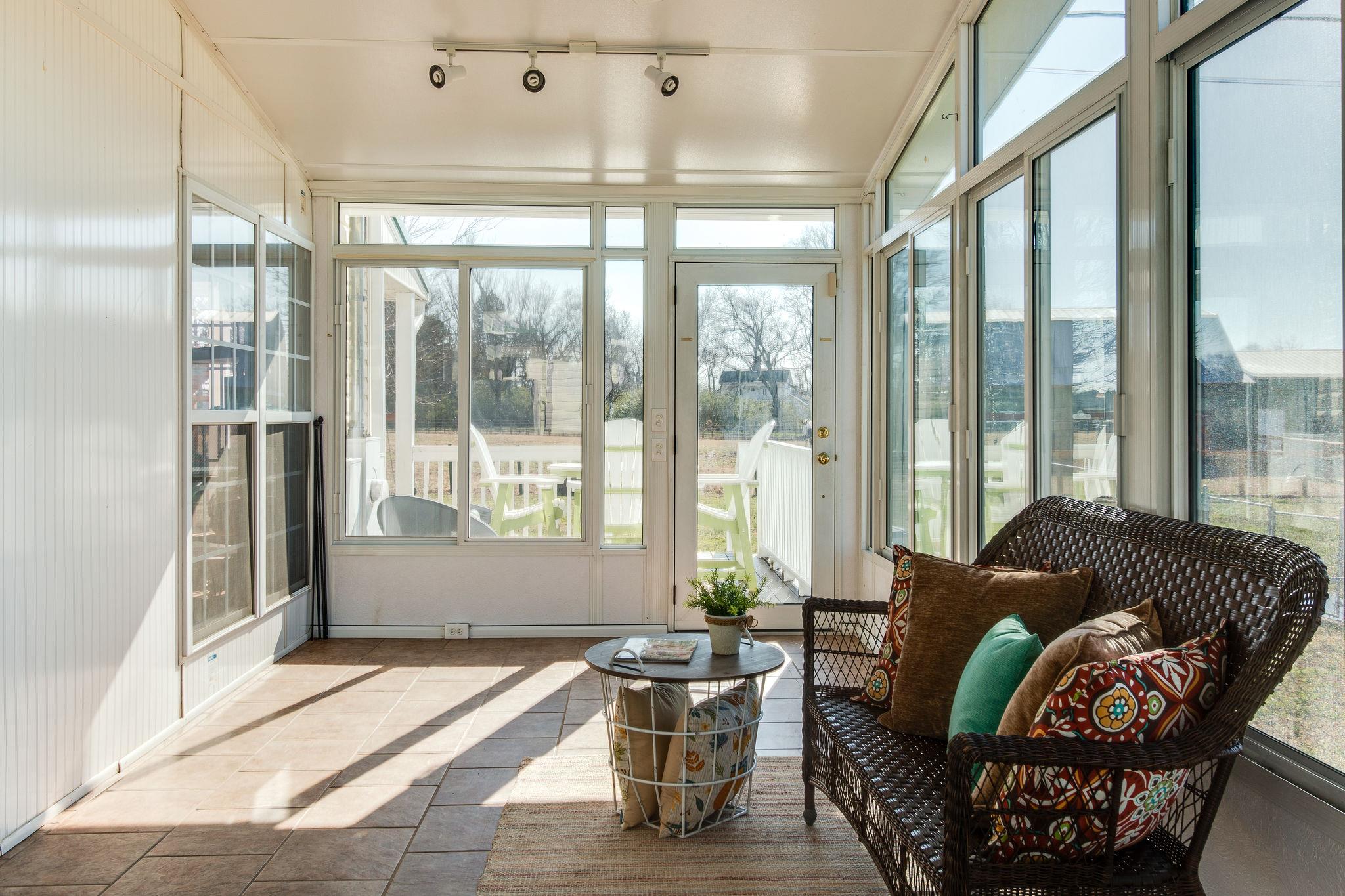 3015 Lowry Road Lewisburg, TN 37091 - Photo 23 of 30 sun room