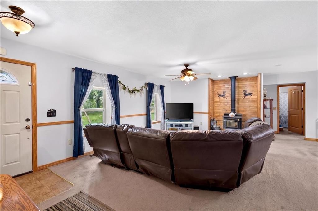 4713 Southeast Lostine Road Columbus, KS 66725 - Photo 15 of 56