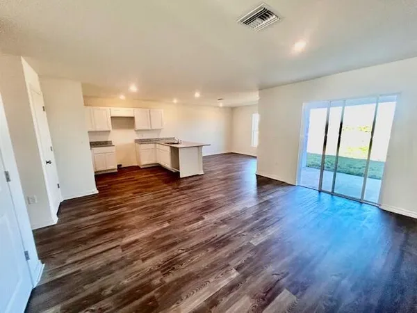 $2,100 | 1241 Stone Ridge Circle, Sebring, FL 33870