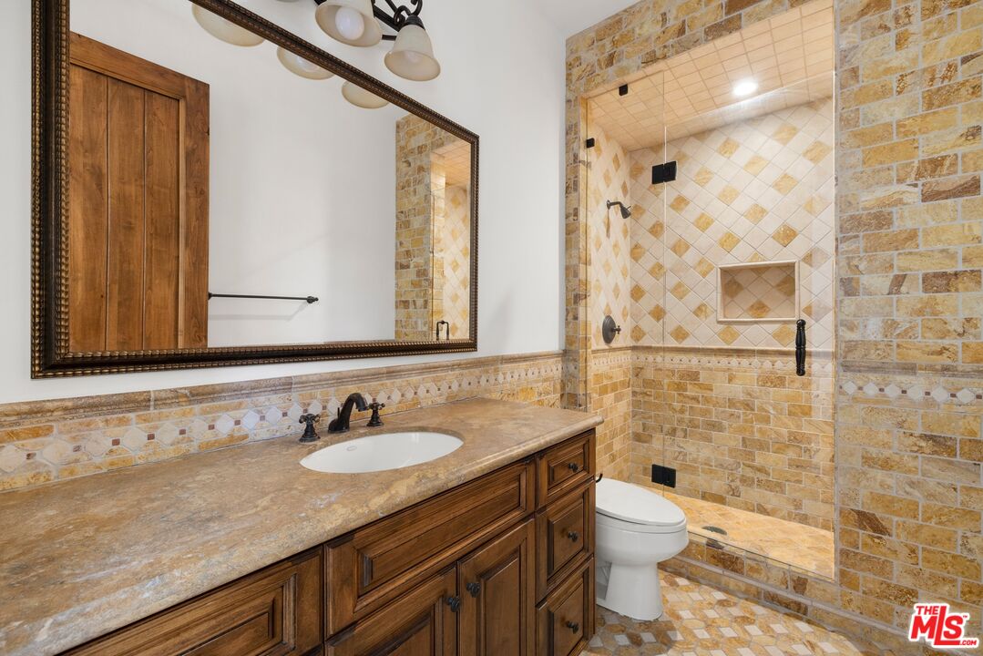 1111 Stradella Road Los Angeles, CA 90077 - Photo 30 of 37