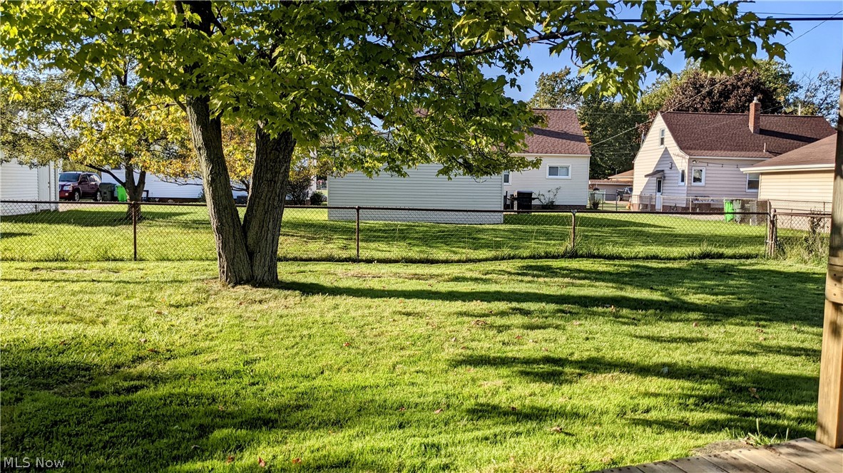 540 Dickerson Road Willowick, OH 44095 - Photo 8 of 31