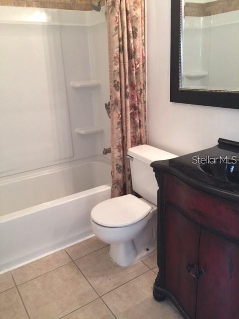 327 Bobby Jones Road, Unit 327 Sarasota, FL 34232 - Photo 12 of 17