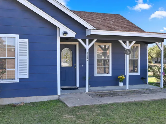 $265,000 | 720 Fallen Oak Drive, Bertram, TX 78605