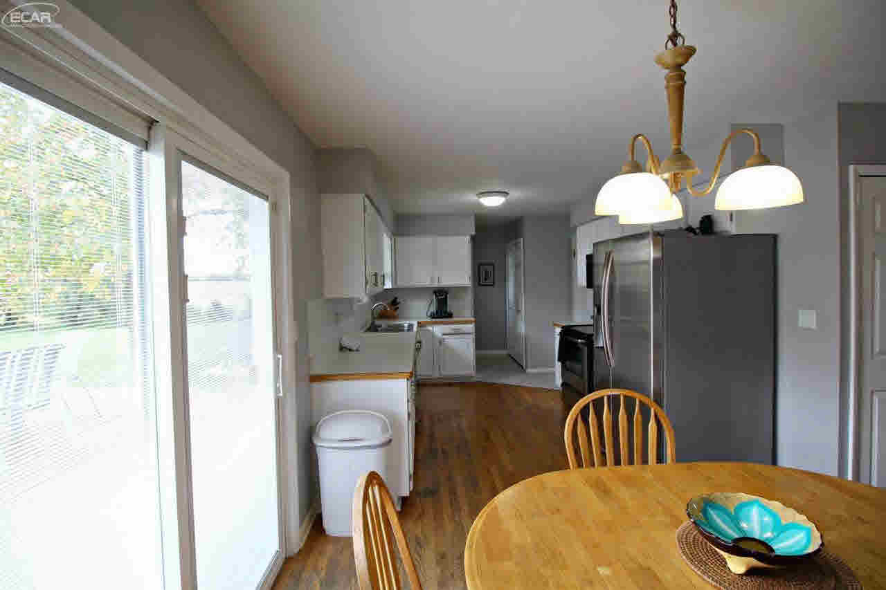 7161 Beecher Road Flint, MI 48532 - Photo 8 of 24 21231394-7.JPG