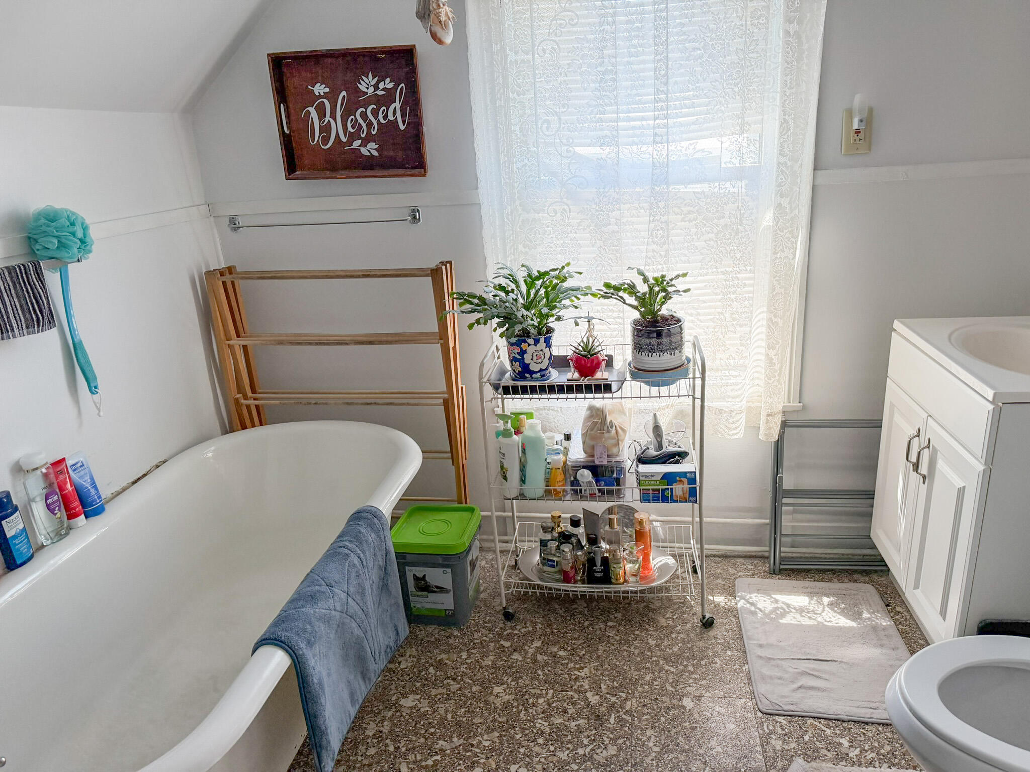 64 Division Street Bangor, ME 04401 - Photo 13 of 26 Apt 2 Bath