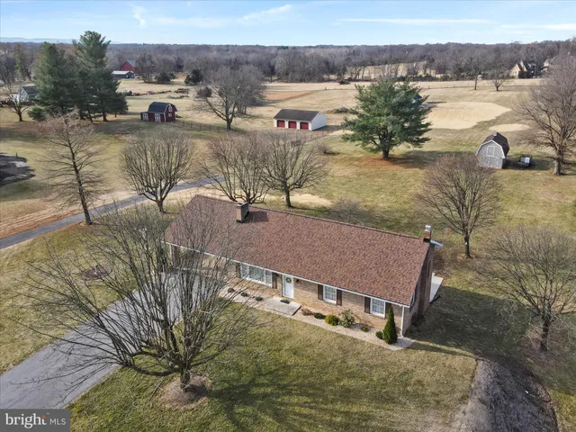 $410,000 | 18045 Lappans Road, Fairplay, MD 21733