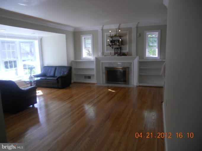 4019 Gallows Road Annandale, VA 22003 - Photo 10 of 18 Family Room