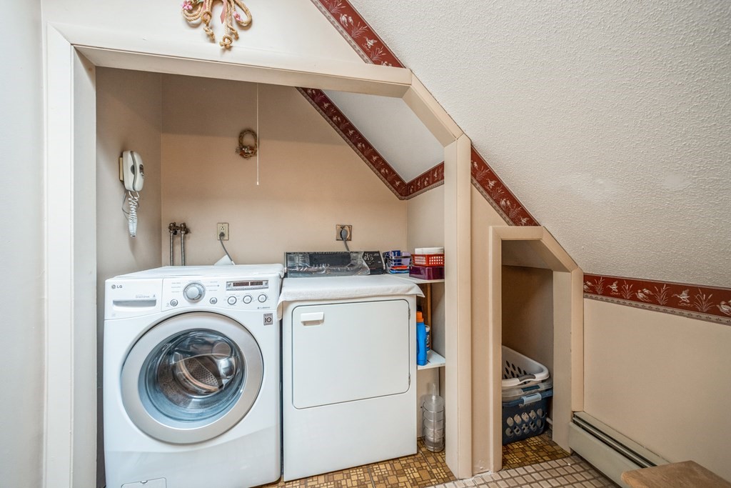 210 Ipswich Road Boxford, MA 01921 - Photo 19 of 33 a utility room with dryer and washer