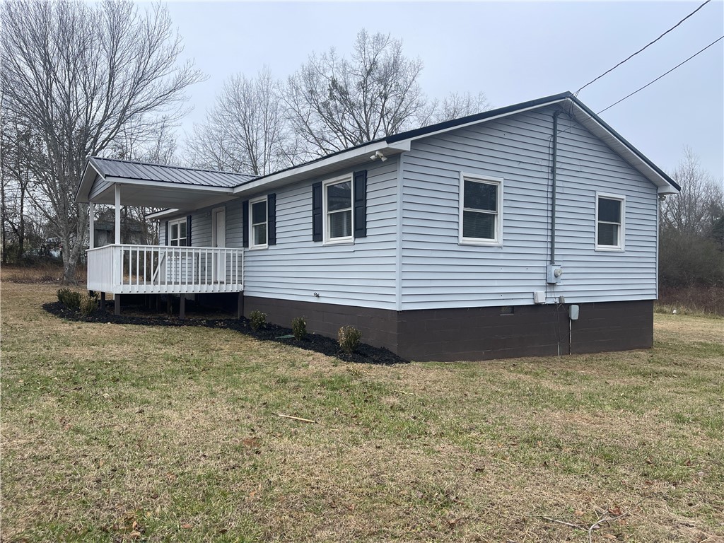 408 Hamby Road Starr, SC 29684 - Photo 4 of 37 Front View of Home