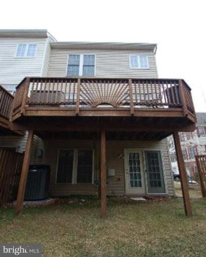 25537 Fretton Square South Riding, VA 20152 - Photo 13 of 23 Exterior (Rear)