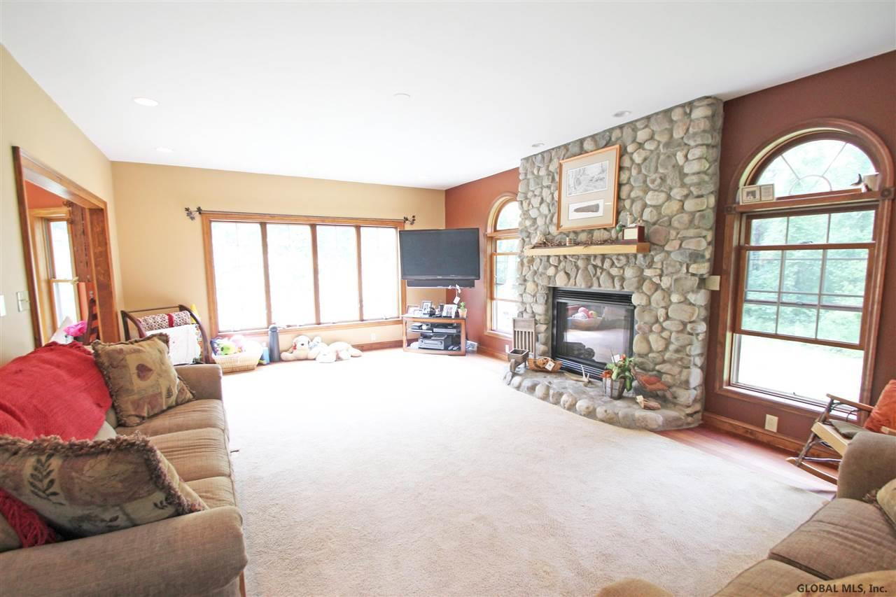 1225 Gordon Road Rotterdam, NY 12306 - Photo 8 of 52 Photo 8