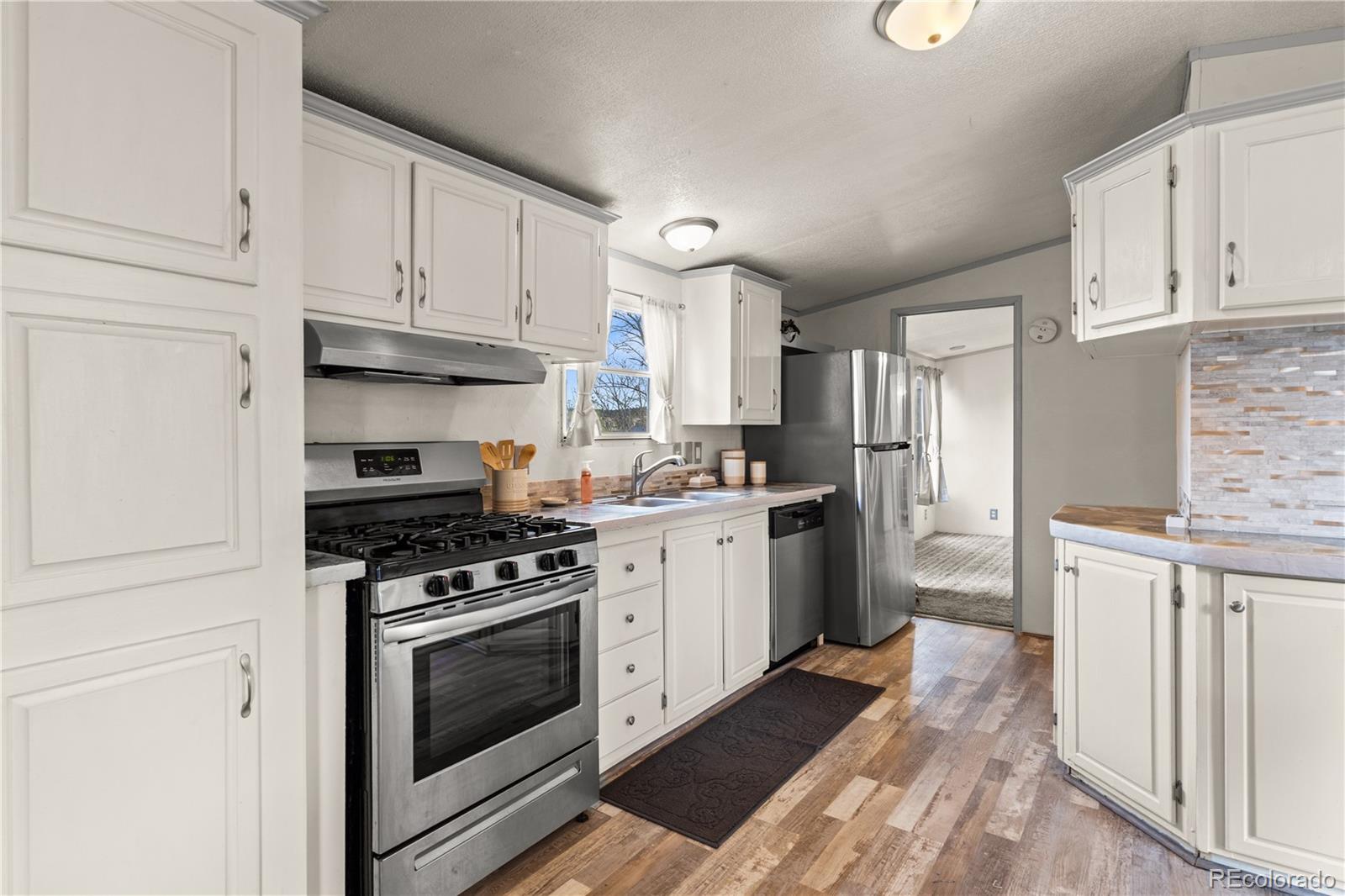 880 Beacon Lite Road Monument, CO 80132 - Photo 2 of 17
