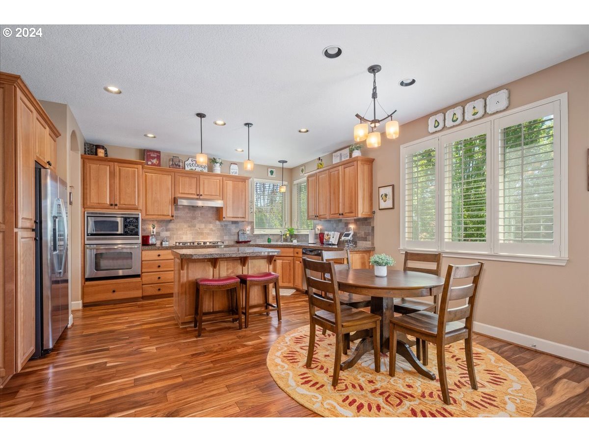 13294 Southwest Alpine View Tigard, OR 97224 - Photo 7 of 30 Gallery Image 7