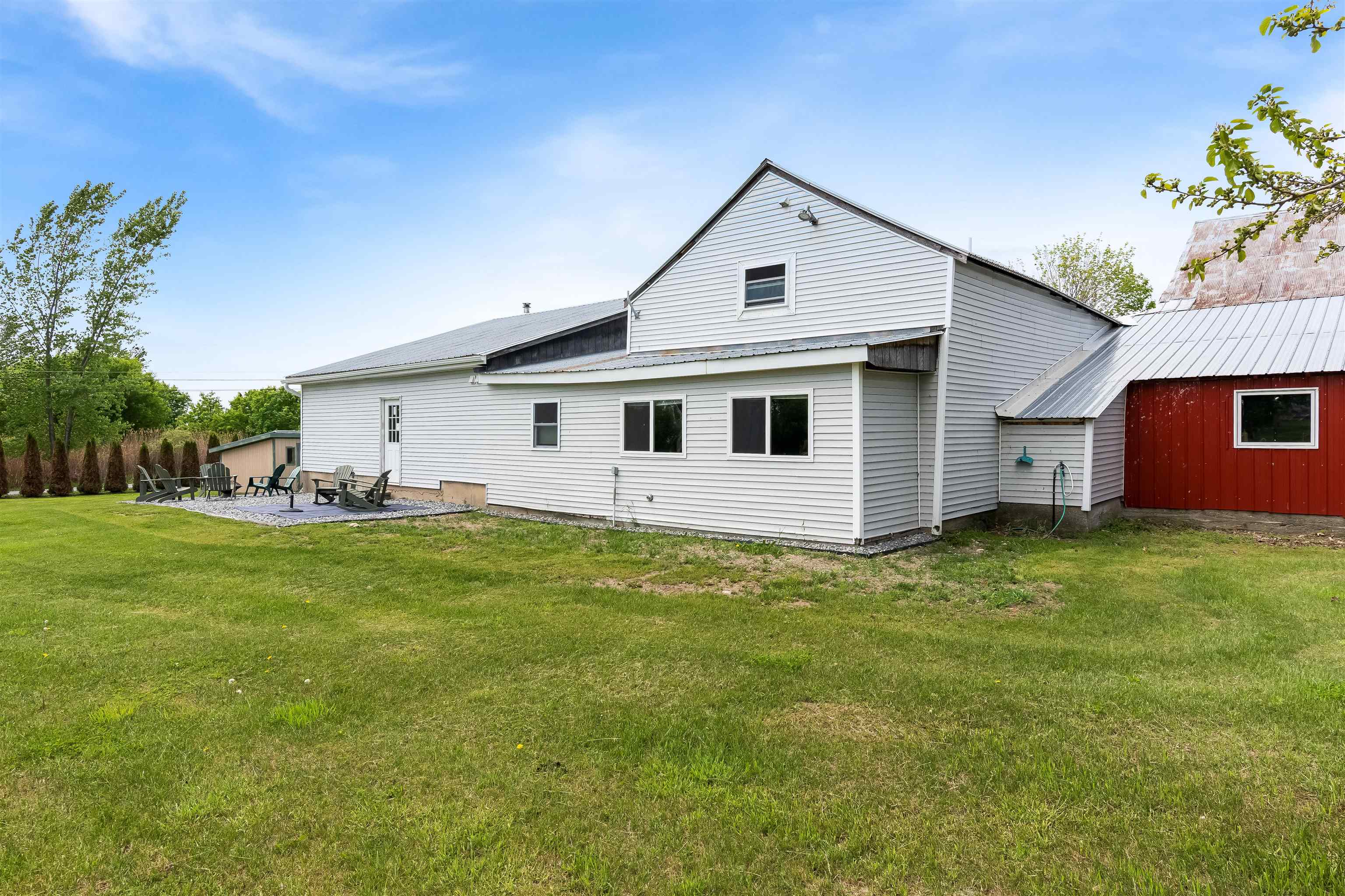 55 Lord Road Swanton, VT 05488 - Photo 9 of 40