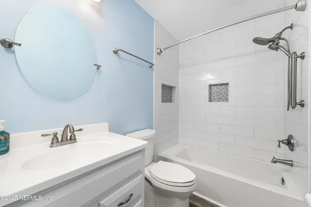 $185,000 | 85 Debarry Avenue, Unit 3021, Orange Park, FL 32073