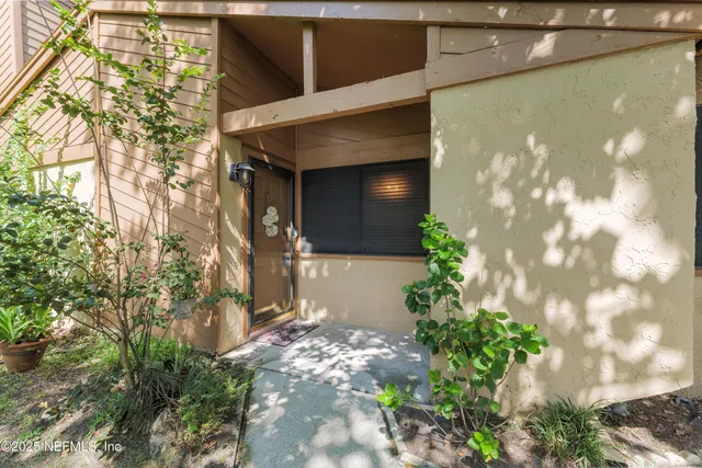 $185,000 | 85 Debarry Avenue, Unit 3021, Orange Park, FL 32073